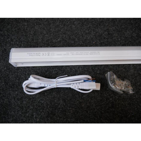 Réglette LED 22W poly 1212x37x30mm 4000K 2200lm interieur 230V intérieur IP20 BN013C Ledinaire