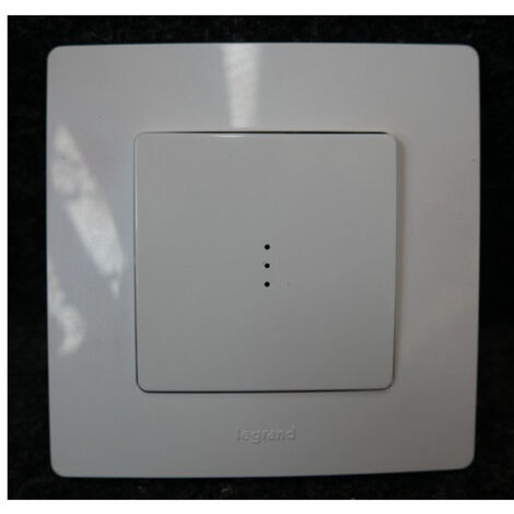 Legrand - CX1001 - Interrupteur lumineux Céliane 10AX enjoliveur Blanc, support et voyant