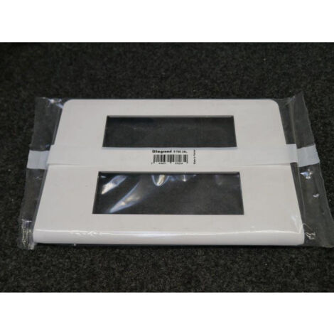 PLAQUE DE FINITION LEGRAND MOSAIC POUR 2X6 MODULES BLANC LEG078836L