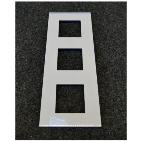 Plaque de finition 3 postes 6 modules verticale couleur blanc pure entraxe 71mm série Gallery HAGER