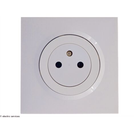 Lot de 10 prises dooxie legrand neuf - Bricolage