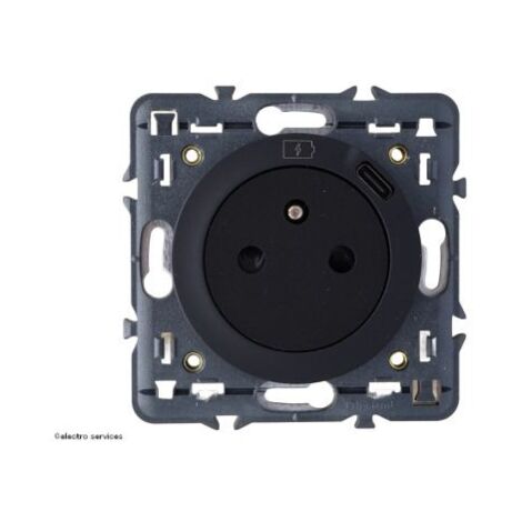Legrand – Prise de courant 2P+T avec USB Type-C 7,5W – CN0140 – Protection enfant – Pour installation encastrée – IP40 – Plastique noir (1/4)