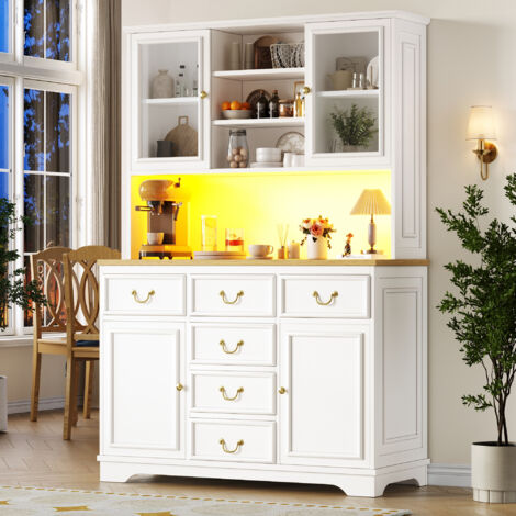 Credenza da cucina alta 118x39,5x180 cm con prese integrate, illuminazione a LED RGB e vani portaoggetti, in MDF bianco.