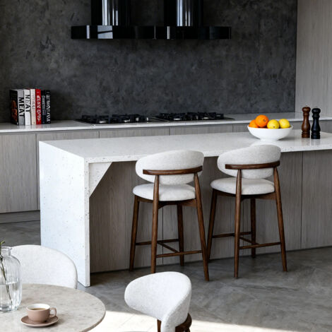 Sgabello da bar in legno massello da 68 cm, seduta comoda, ideale per isola cucina o bar, finitura noce.