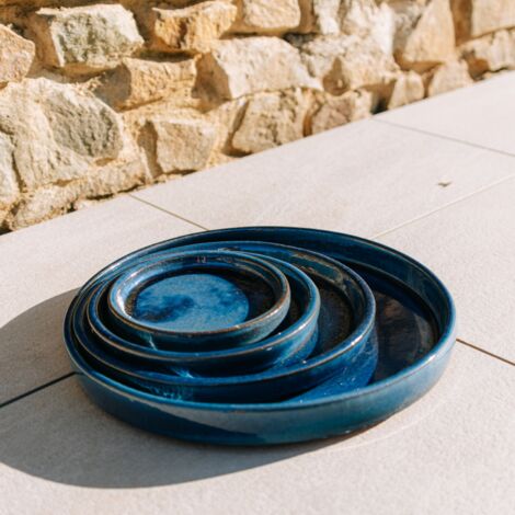 Soucoupe 19cm bleu azur faite à la main en terre cuite émaillée