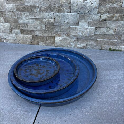 Soucoupe 16cm bleu antique faite à la main en terre cuite émaillée