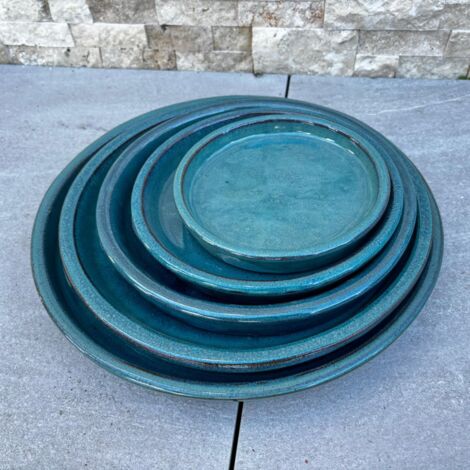 Soucoupe 24cm bleu pétrole faite à la main en terre cuite émaillée