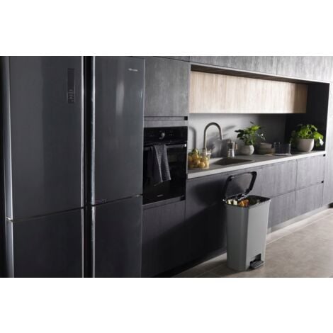 Poubelle Curver 50L à Pédale Métallique