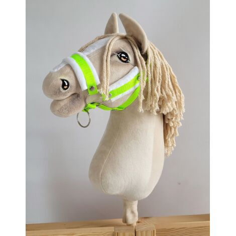 Cabestro ajustable para caballo Hobby Horse A3 verde neón con pelo blanco (1/2)