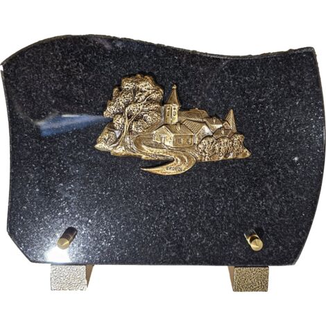 Plaque funéraire personnalisable en granit noir – Décor village en relief doré – Haute qualité pour commémoration – 1 emplacement – Ateliers 28 (1/2)