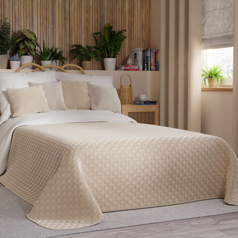 Couvre-lit matelassé VELVI - Beige clair chaud - 170x210 cm