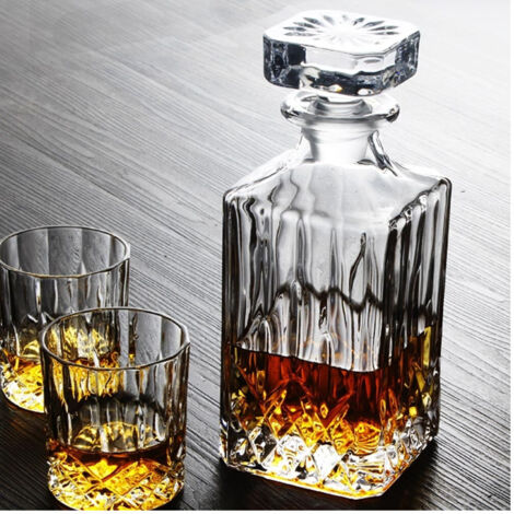 Trade Shop - Vintage-Flasche für Wiskey Likeur Cognac Scotch im Glas mit 9x23cm Kappe - (1/4)
