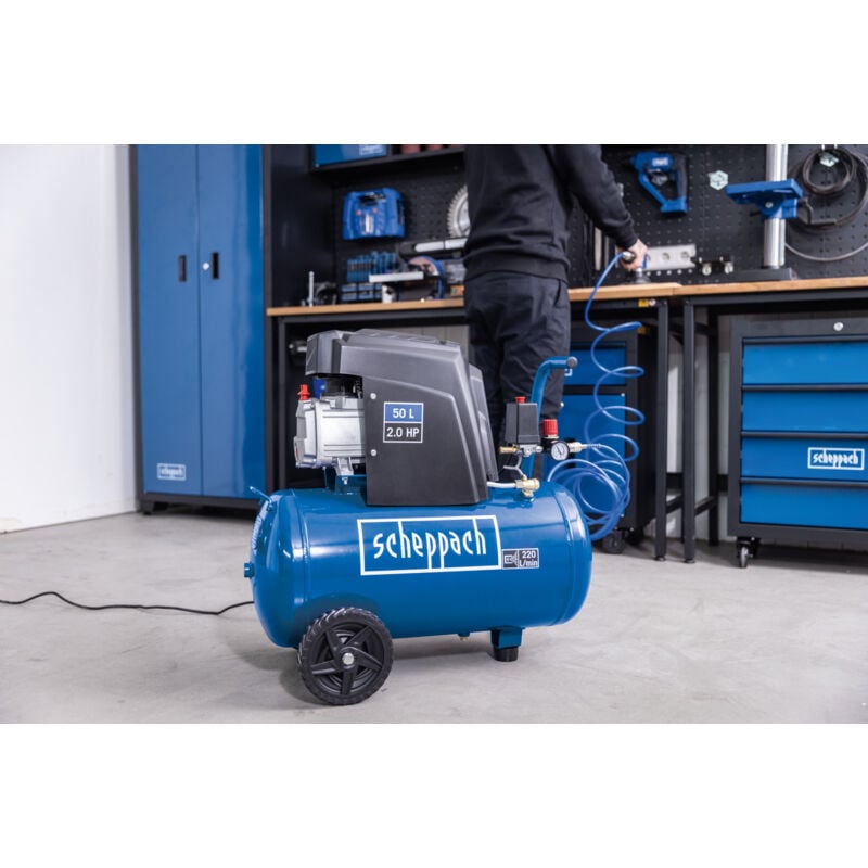 Scheppach HC52DC Compresseur D'air Comprimé | Puissance 2200 W | Chaudière De 50 L | Pression 8 Bar | Puissance D'aspiration 412 L/min | Réducteur De Pression, Lubrifié à L'huile, Double Cylindre