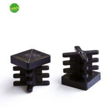 MOBILA - PUNTALI INTERNO ALETTATO 15X15MM 8PZ (1/2)
