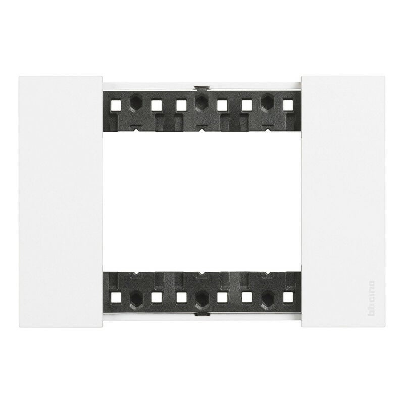 Plaque de finition Living Now Collection Les Blancs 3 modules finition Blanc (BTKA4803KW)