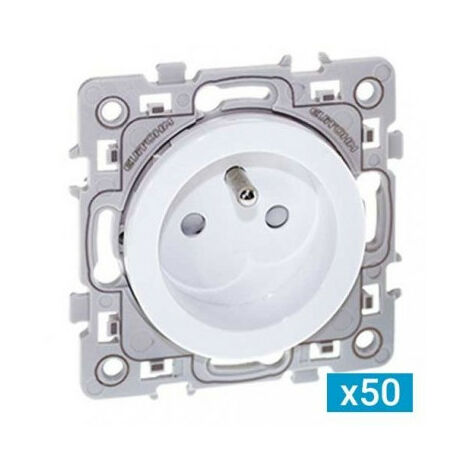 Eur Ohm – Lot de 50 prises 2P+T blanches – 16A – Bornes à connexions automatiques – Installation encastrée ou en saillie (1/4)