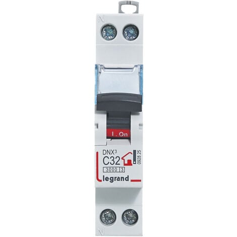 Legrand - Disjoncteur Phase + Neutre - 32A - bornes à vis - 1 module