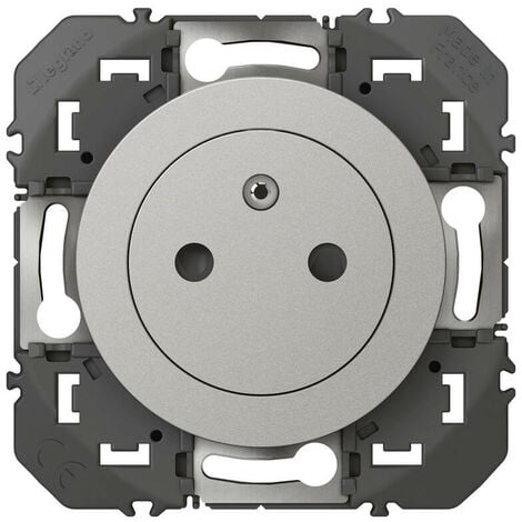 Prise de courant 2P+T Surface dooxie 16A finition alu (095245)