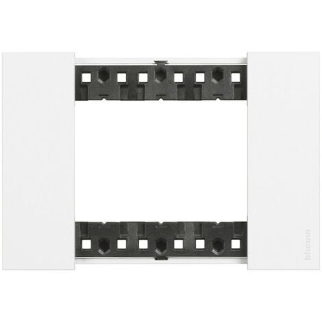 Plaque de finition Living Now Collection Les Blancs 3 modules finition Blanc (BTKA4803KW)