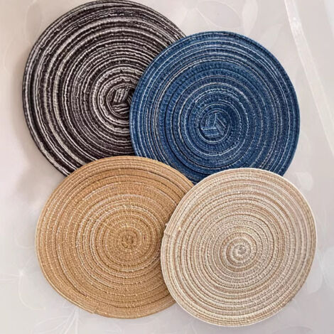 Juego de 4 manteles individuales redondos de algodón tejido, resistentes al calor, lavables y antideslizantes, ideales para fiestas y cenas.