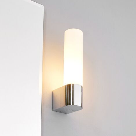 [GEBRAUCHT] Lindby Praktische Spiegellampe Melike Mit Steckdose Wandleuchte Wandlampe Lampe B-Ware (1/2)