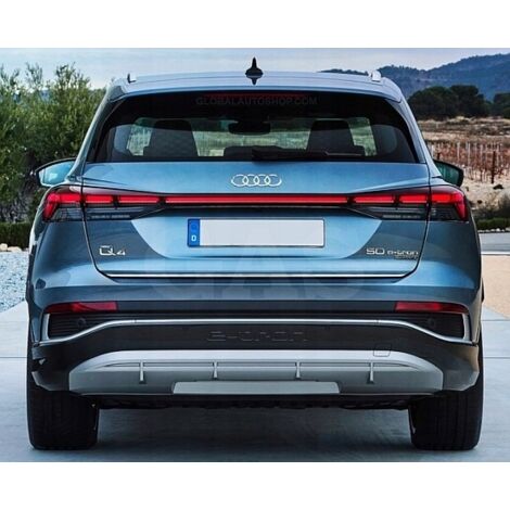 Striscia cromata per il cofano Audi Q4 2020+ (1/5)