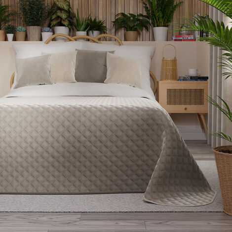 VELVI Tagesdecke 220x240cm – grau-beige Eleganz mit geometrischem Muster (1/5)