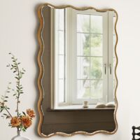 Miroir mural ondulé avec cadre en bois doré, style moderne