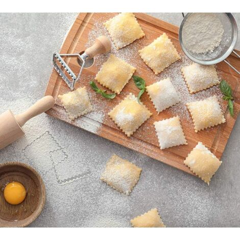 Ravioli Cutter with Wooden Handle and Sharp Edge Cutlery for Kitchen ...