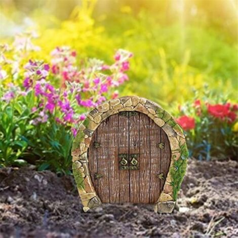 Porte e finestre delle fate in miniatura illuminate, finestre e porte