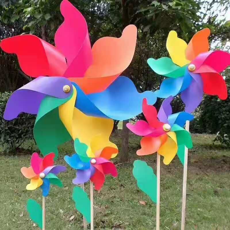 CIM Moulins à Vent - Guirlande de 8 moulins à Vent whitedots - résiste aux UV et aux intempéries - 9 cm, Longueur de la Guirlande