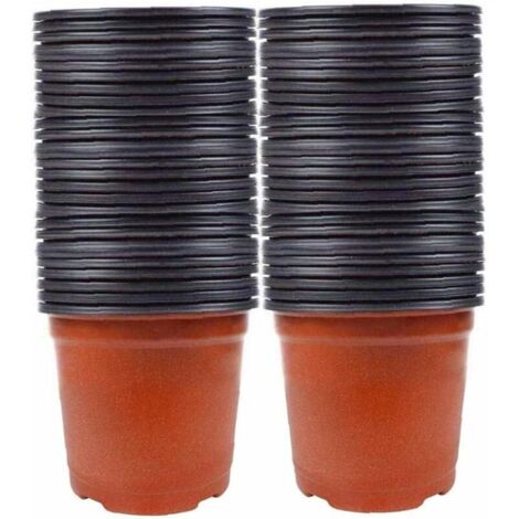 100 macetas de plástico para sembrar plantas de vivero.