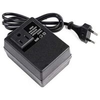Dciustfhe Tension : 200 W - Transformateur : 220 V à 110 V - Prise européenne.