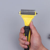 Brosse pour chien brosse démêlante brosse pour le sous-poil peigne pour chien brosse de sous-poil pour désépaissir pour les poils mi-longs à longs