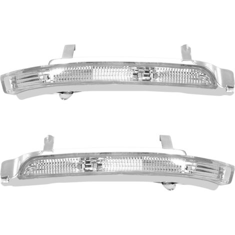 Left and right wing mirror indicators for Mazda Mk2 2004-2013 and Superb Mk2 2008-2015, part numbers 3T0949101 and 3T0949102. Bright, highly visible and safe lighting at night. (1/5)