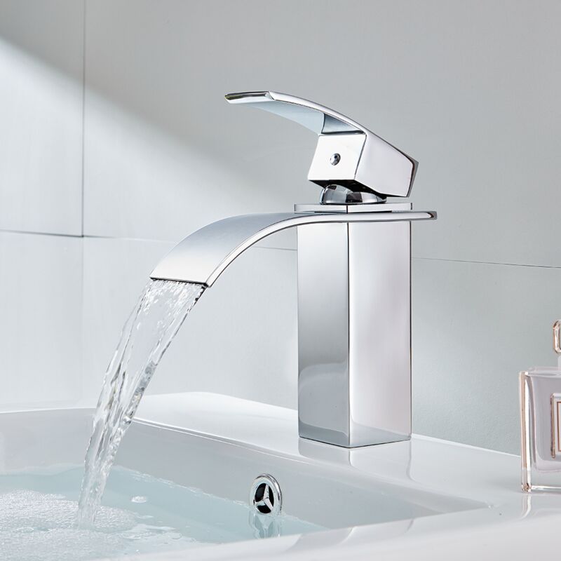 Rubinetto per lavabo da bagno ad arco a cascata con maniglia singola in ottone massiccio cromato｜Homary