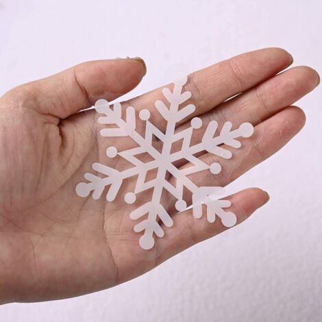 Décoration de Noël pellicules autocollantes de fenêtre flocon de neige For Living, choix de modèles | Party City Décoration de Noël pellicules autocollantes de fenêtre flocon de neige For Living, choix de modèles | Party City