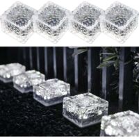 7 x 7 x 5 cm Lot de 4 briques solaires à lumière blanche froide en PVC avec capteur de lumière, lumières solaires marche/arrêt pour allée, pelouse, c