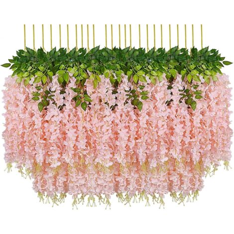 Creazione di una parete di fiori per un matrimonio o evento