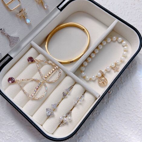 Portagioie da viaggio in pelle personalizzato per anelli/accessori, fidanzamento, matrimonio, luna di miele, damigella d'onore - Italia