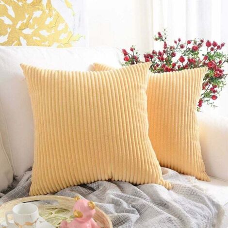SHINING HOUSE Juego de 2 fundas de almohada de rayas de color amarillo claro, fundas de almohada cuadradas decorativas de pana suave, decoración del hogar para sofá, cama, silla de 45