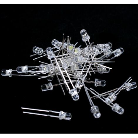 2 Pezzi Di Regolatore Di Tensione Toshiba TA48M033F, Package SOT-252, Vari V, Unbranded