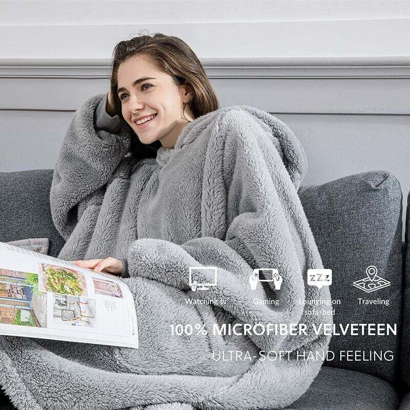 Plaid Pull Sweat à Manche et Capuche avec Poche – Taille Unique 118 x 85 cm - Homme et Femme - Intérieur Sherpa - Coloris Léopard - Maison