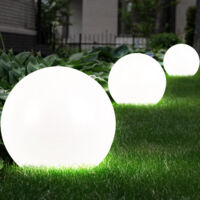 Lot de 3 lampes solaires boule LED – IP44 – Autonomie 6-8 heures – Ø 10 cm et 15 cm – Éclairage blanc chaud pour extérieur – Expo Börse