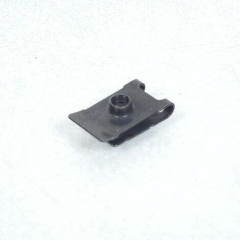 Agrafe M5 P0.8 pour moto Suzuki 650 V-strom 2004 à 2011 (1/4)