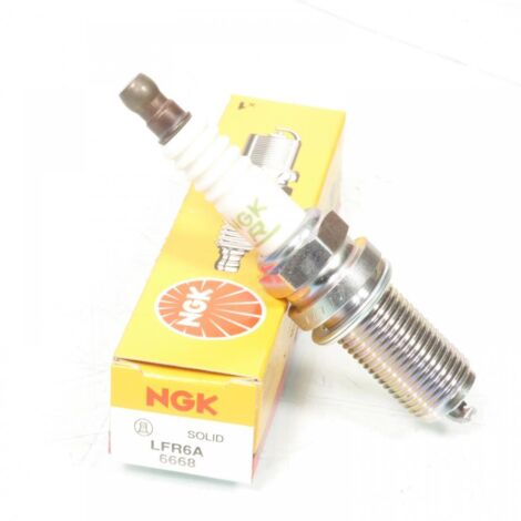 Bougie d'allumage NGK pour Auto LFR6A / 6668 Neuf (1/3)