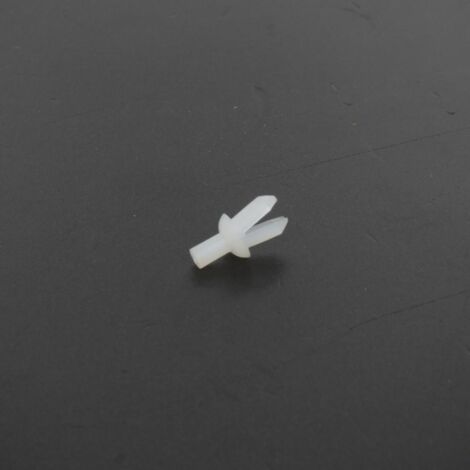 Rivet clips plastique pour élytre réservoir pour mobylette