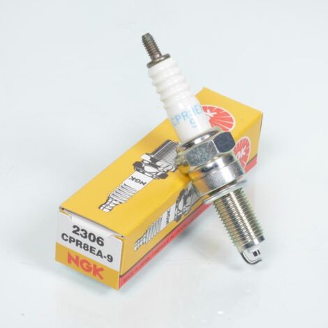 Bougie d'allumage NGK pour Moto Honda 125 CBF 2009 à 2017 (1/5)