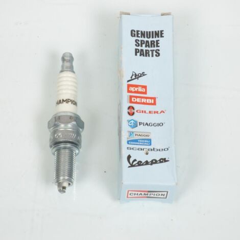 Bougie d'allumage Champion RG6YC 438073 pour scooter Piaggio 200 (1/2)