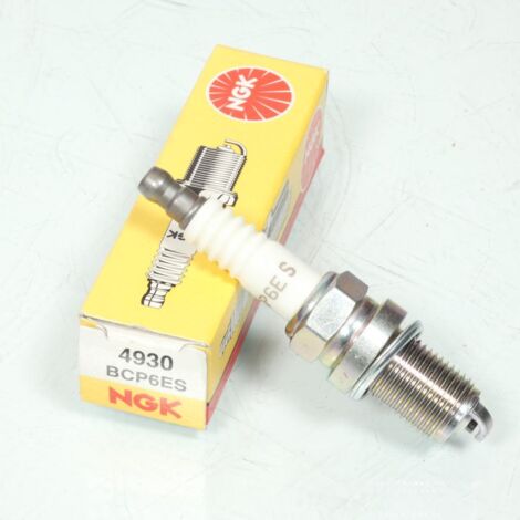 Bougie d'allumage NGK pour Auto BCP6ES / 4930 Neuf (1/2)